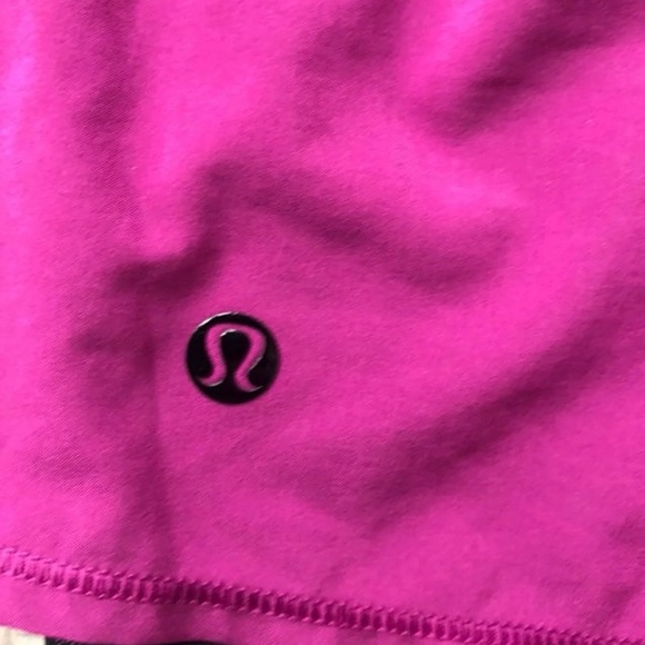 Lululemon Hot To Street Short Regal Plum sz 0 - 2 - Picture 7 of 11